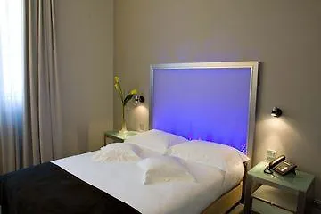 Park View Apartment *